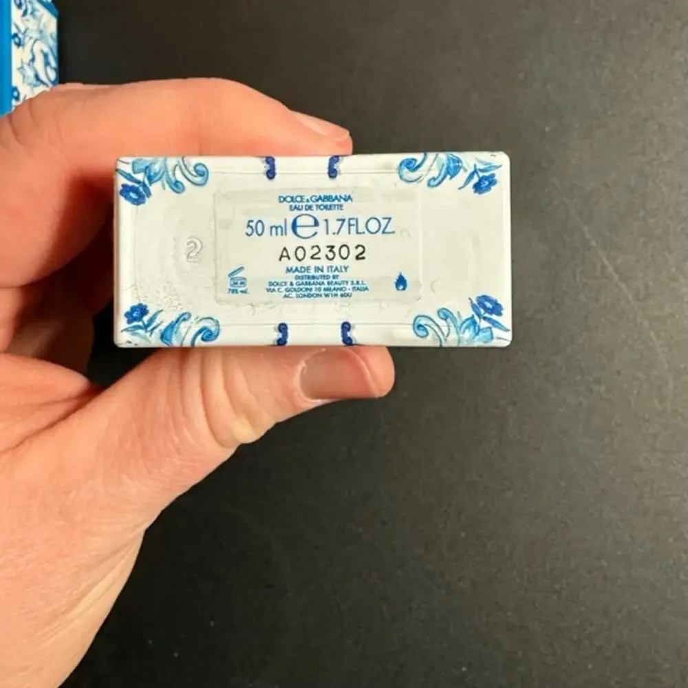 50ml Dolce and Gabbana Light Blue Summer Vibes Eau de Toilette With Box - Picture 8 of 9